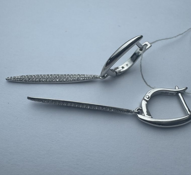 Золотые серьги с бриллиантами