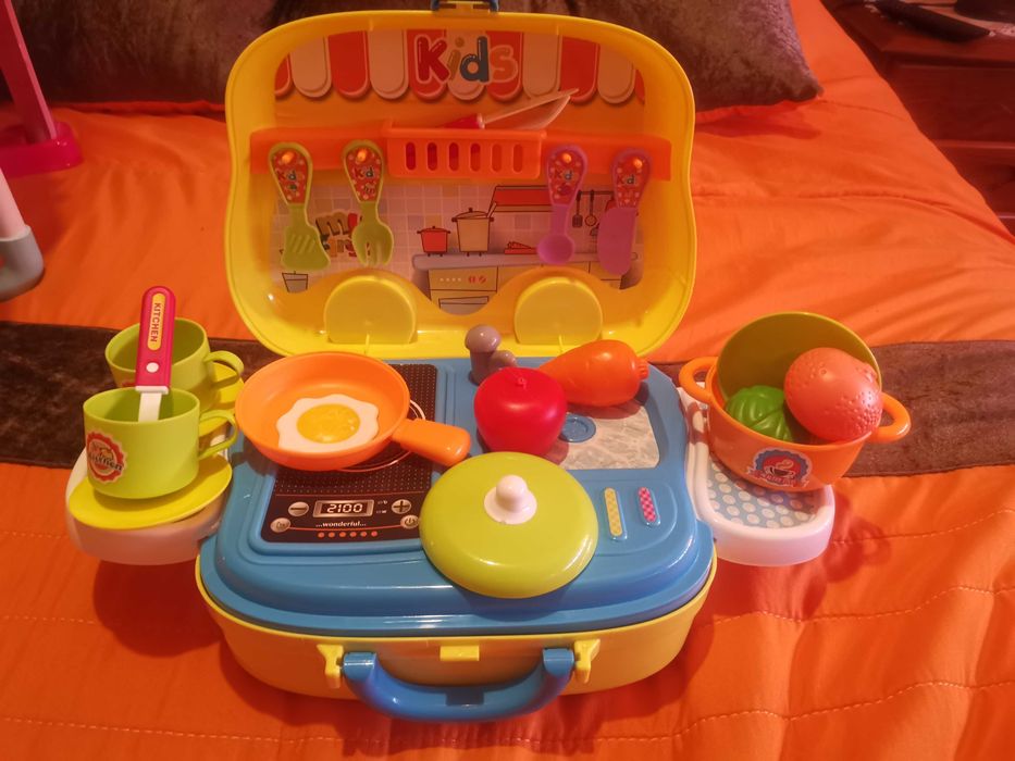 Mini cozinha portátil. E máquina café