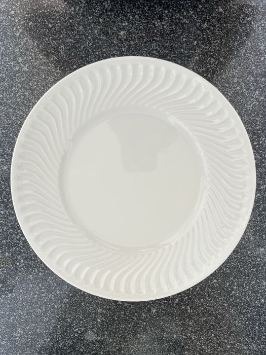 Conjunto 8 pratos rasos Sagres