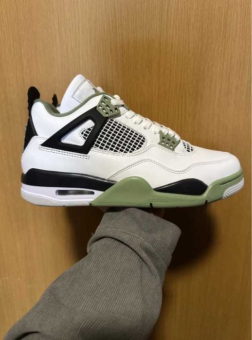 Buty damskie Trampk_Jordan_4_Seafoam_Oil_Green R.45