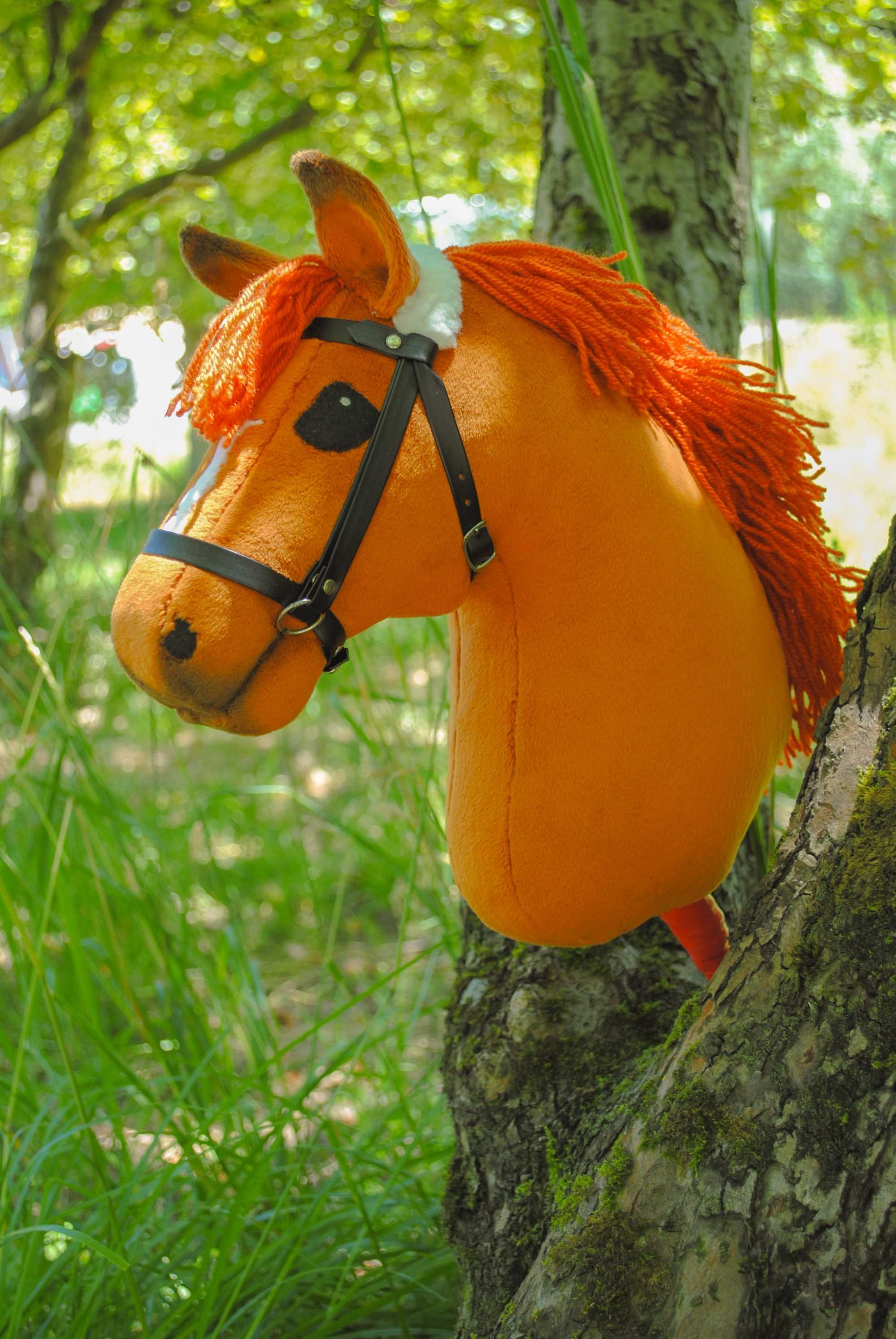 Rudy Hobby Horse z ogłowiem / Ginger Stick Horse with Bridle & Reins