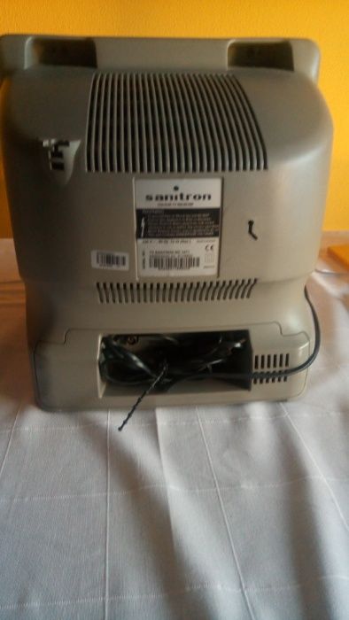 Televisão Sanitron a cores