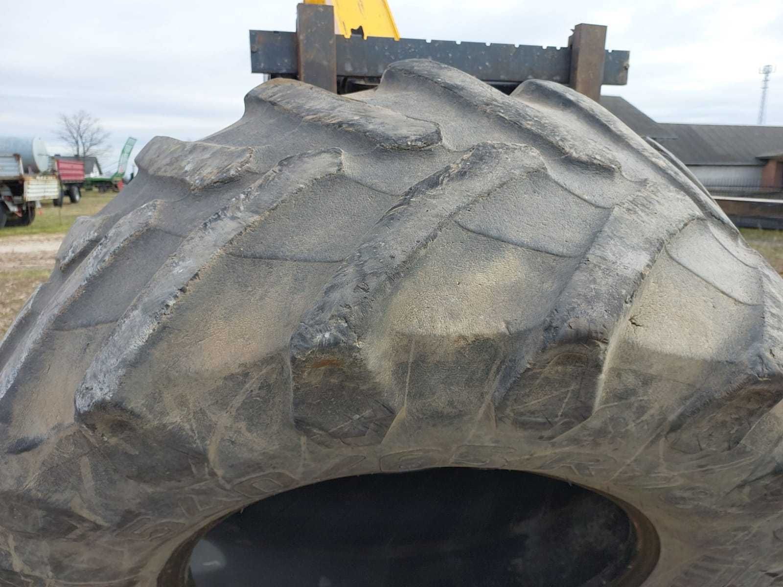 Opona  Pirelli  Trelleborg 540/65/28 nie 540/65R28 30% bez uszkodzeń