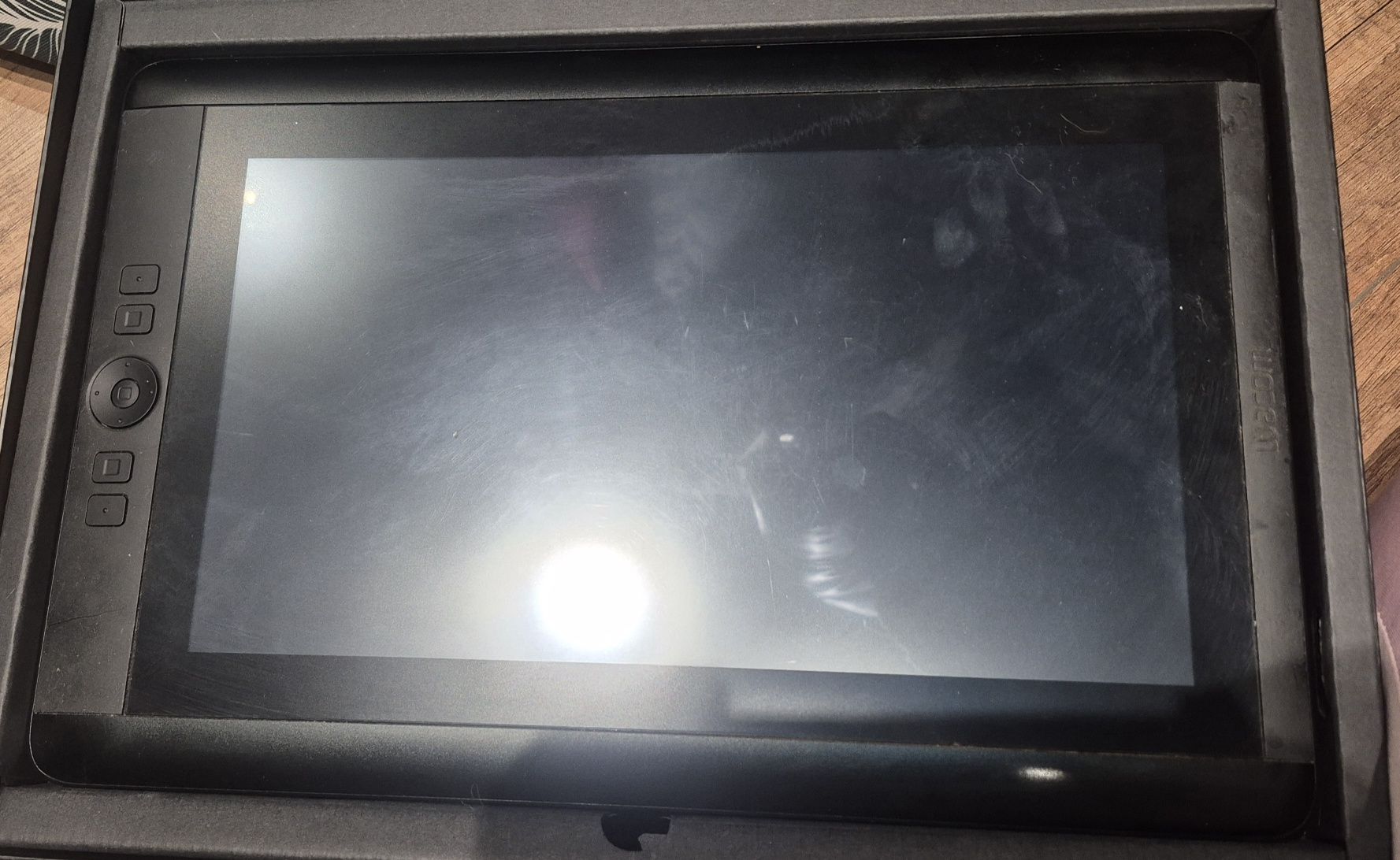 Sprzedam tablet graficzny Cintiq 13hd