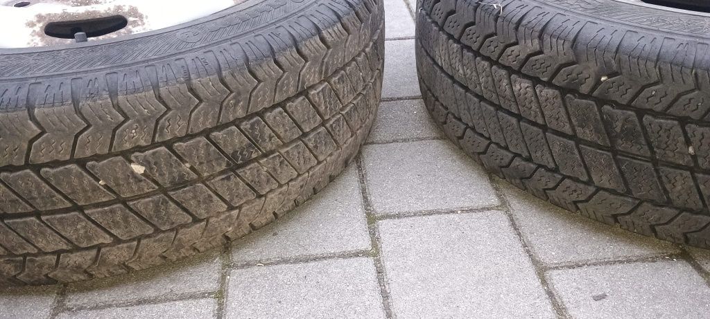 Opony z felgami  Barum zimowe 195/70 R 15 C