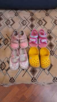 Набір дитячого взуття