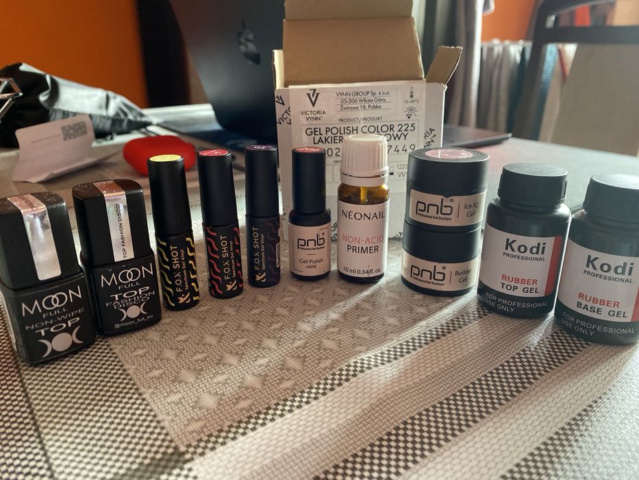 Zestaw do manicure i lakierowania żelowego