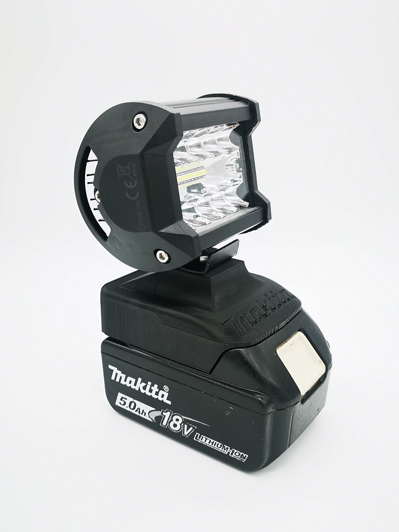 Makita Lxt 18v  lampa led z adapterem do akumulatorów zabezpiecze