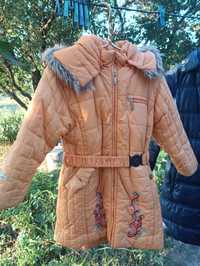 Пальто зимове на дівчинку 116см