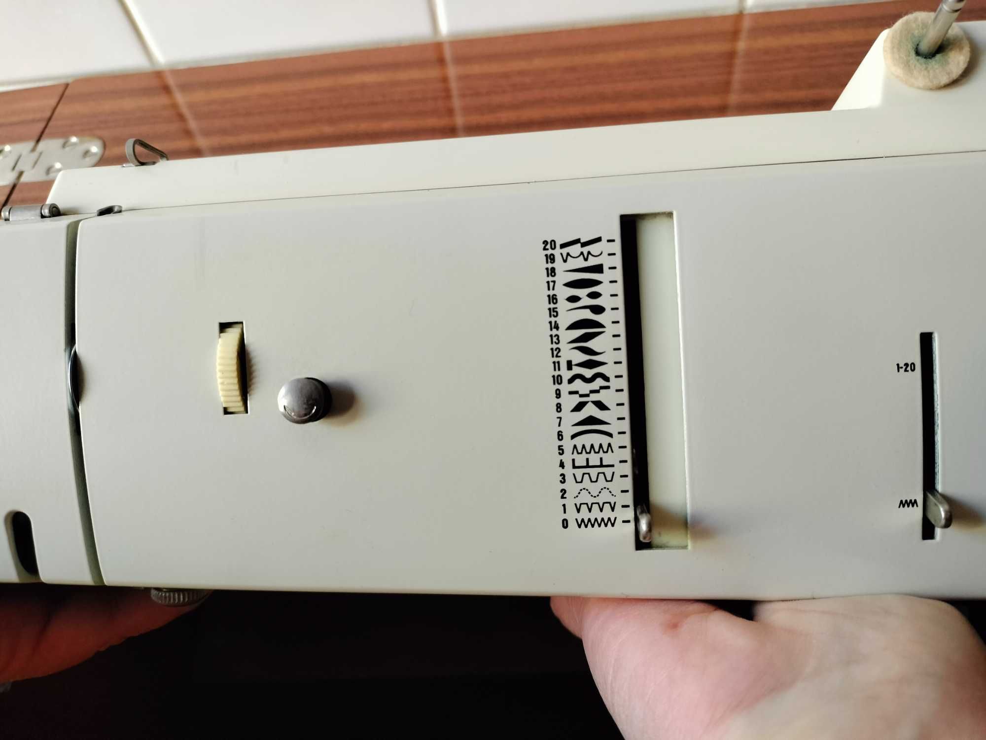 Máquina de Costura Bernina favorit 840