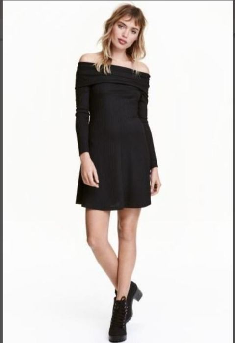 Сукня в рубчик відкриті плечі