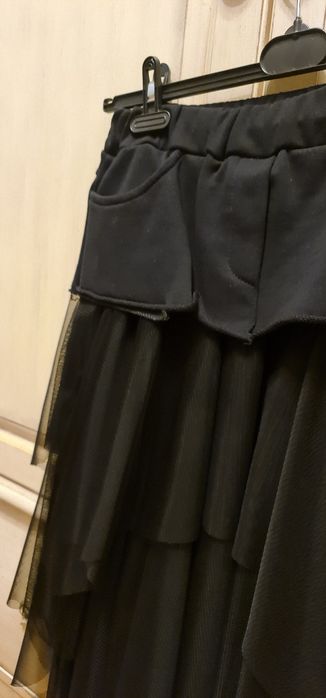 Spodnica midi czarna dresowo tiulowa