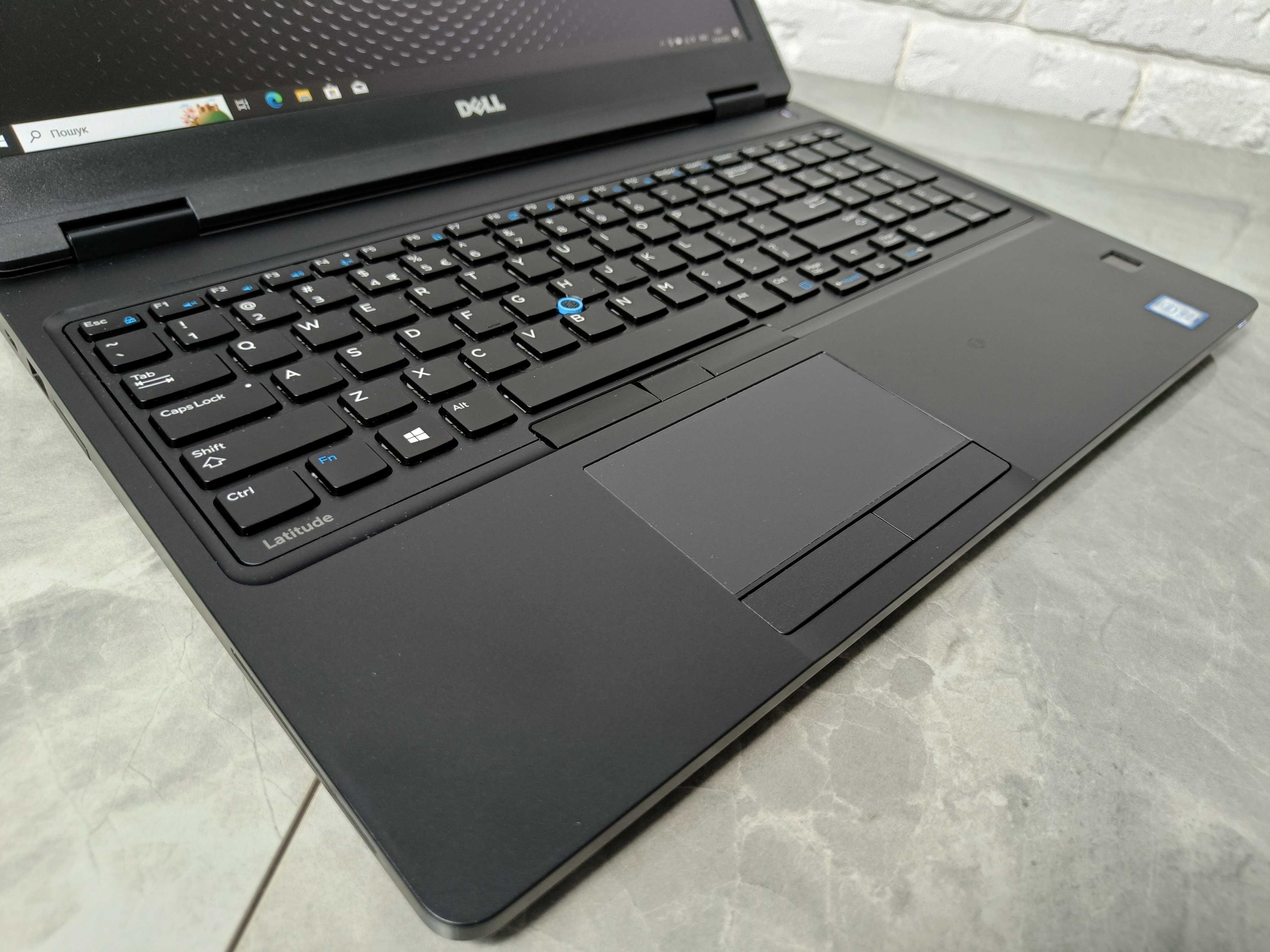 ІГРОВИЙ Ноутбук DELL 5580 i7-7600U Nvidia 930MX 2GB 16GB DDR4 SSD256GB