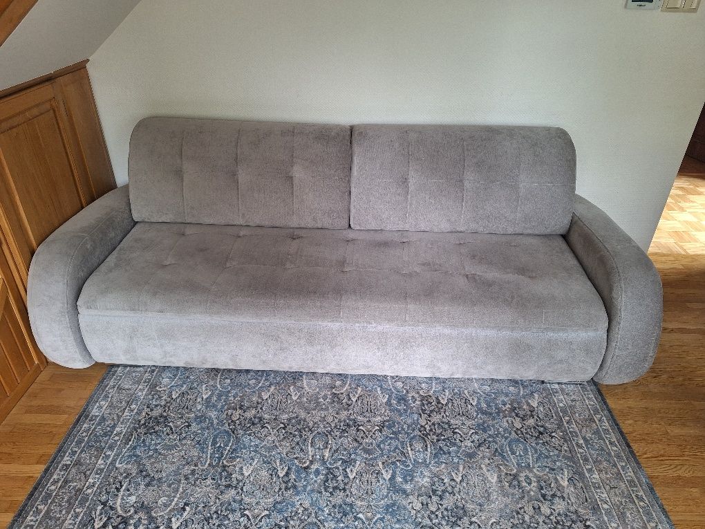 Kanapa 240 cm z funkcją spania i pojemnikiem