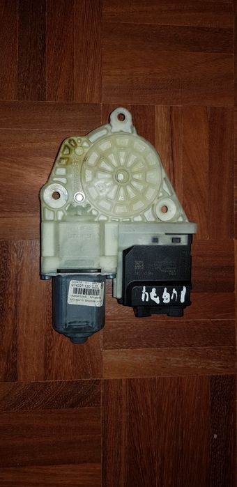 Motor vidro porta trás esquerda Passat B6