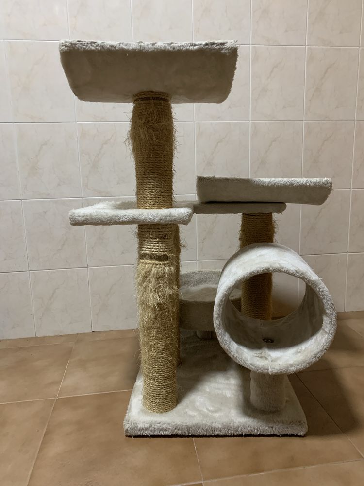 Arranhador gatos