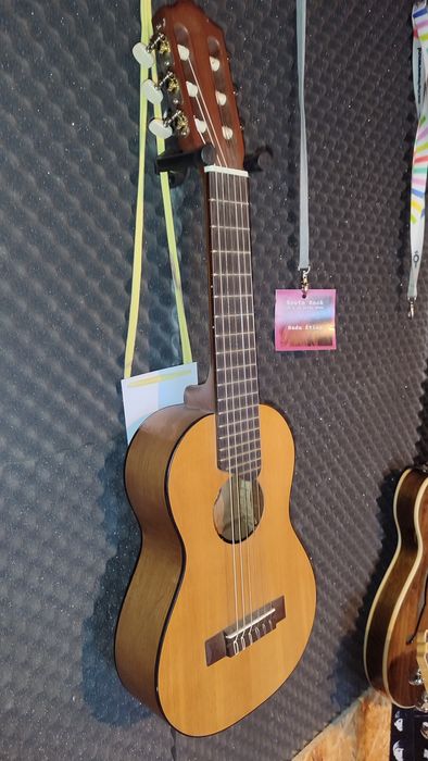 Guitalele Yamaha