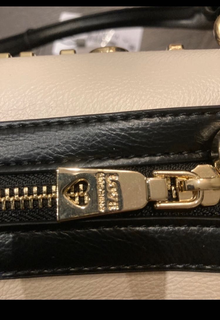 Nowa torebka Moschino z metką