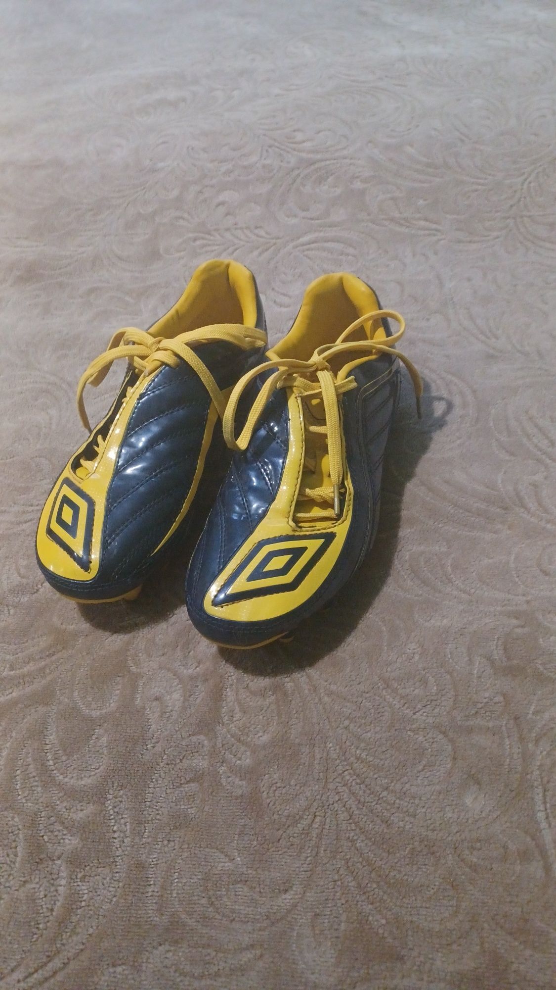Футбольне взуття UMBRO (бутси,копачки)