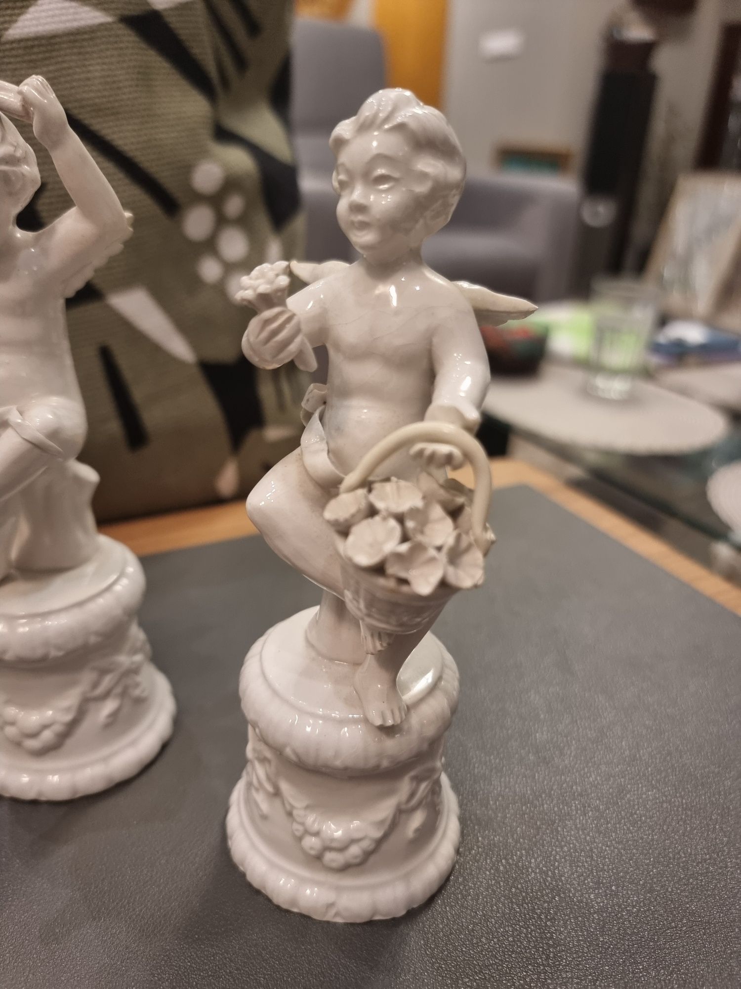 Figurki aniołki porcelanowe