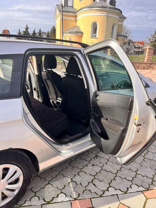 Проється Peugeot