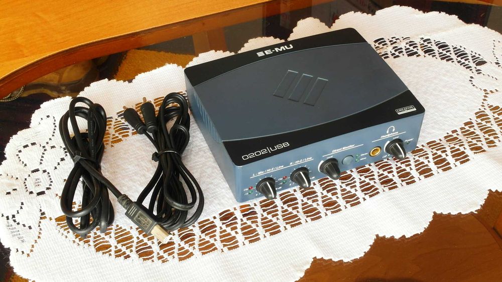 EMU 0202 karta dźwiękowa + okablowanie