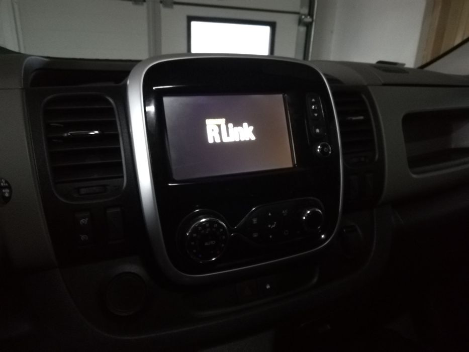 Renault Trafic 6 osobowy