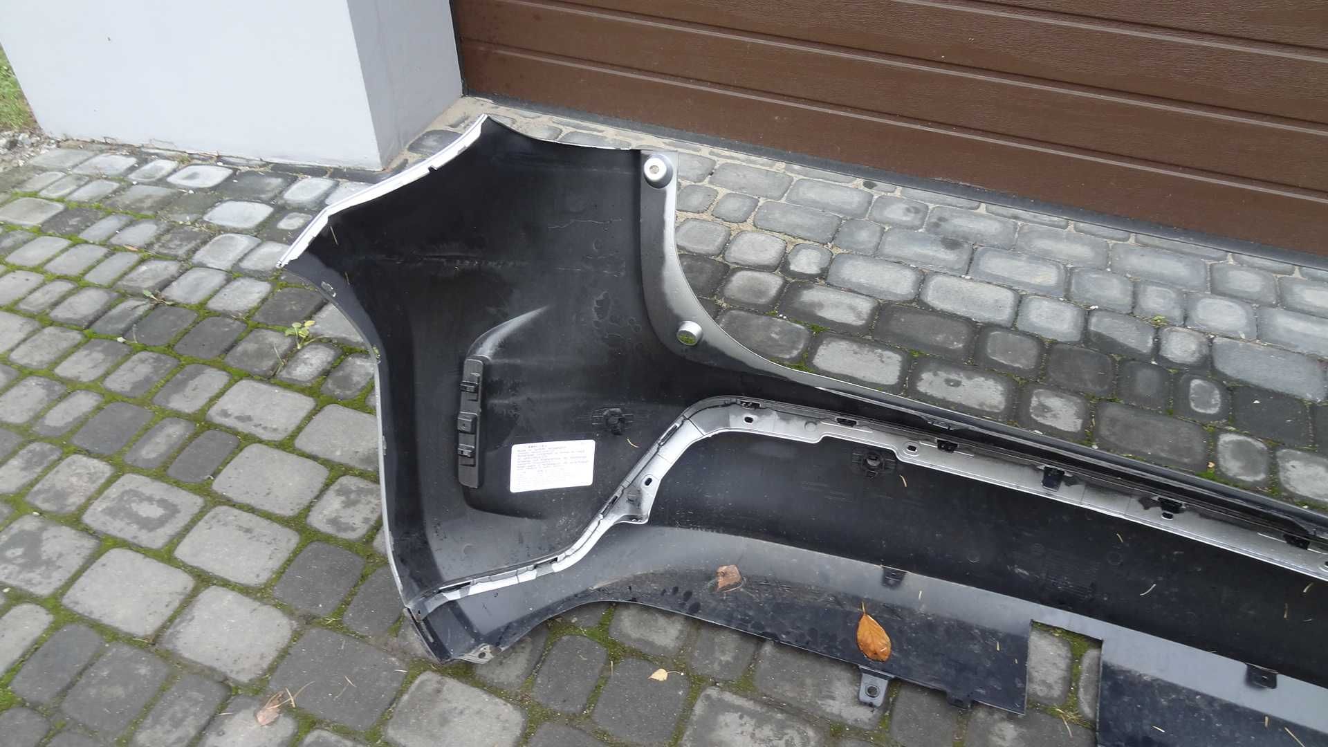Toyota yaris cross 20-  zderzak tył