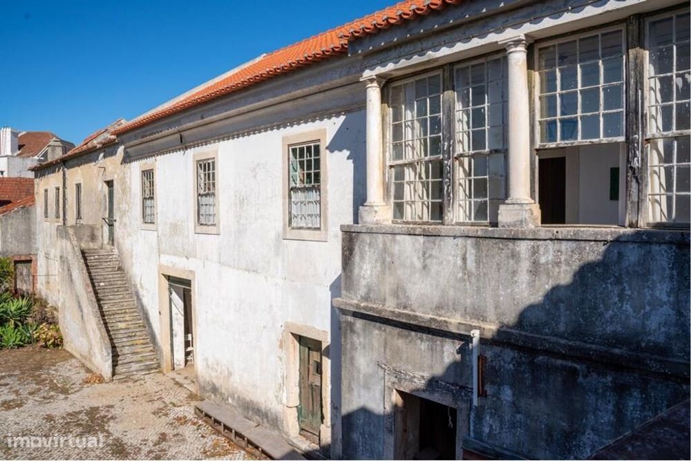 Propriedade edificada em pleno centro histórico das Caldas da Rainha,