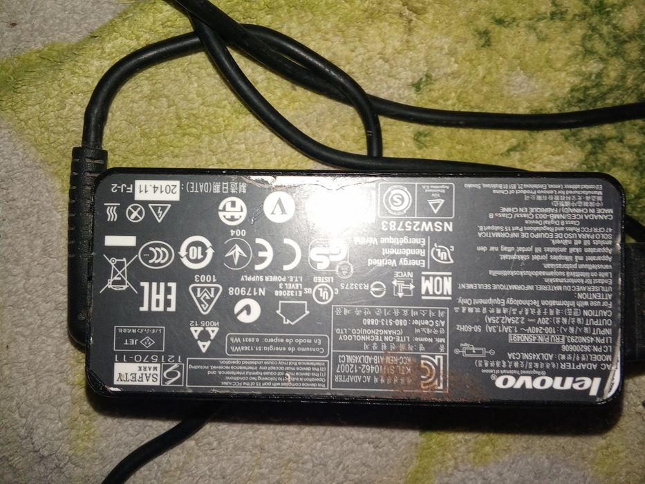 Зарядка от ноутбука леново b590 б/у