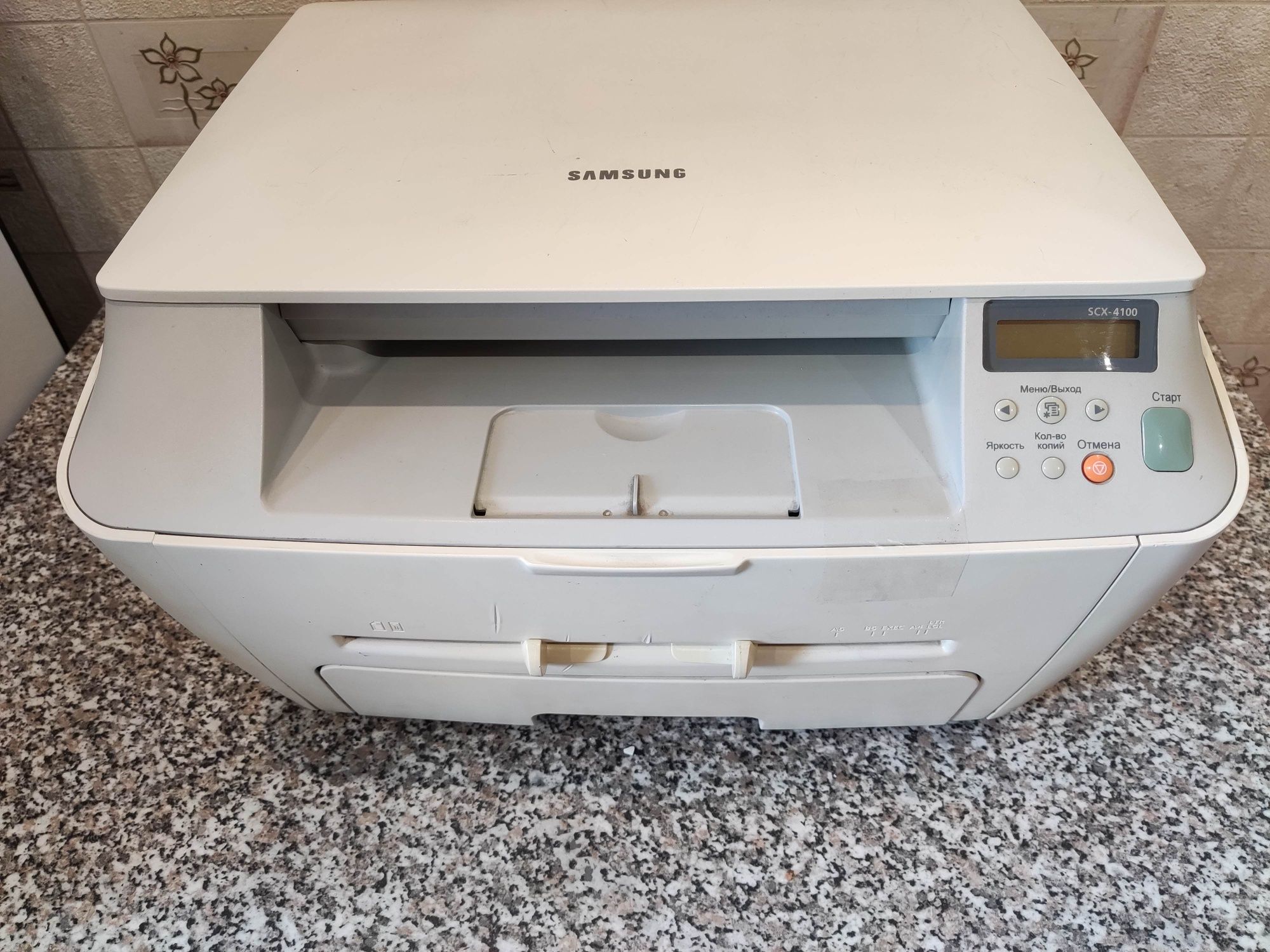 БФП Samsung SCX-4100 / Лазерний монохромний друк / 600x600 dpi / A4 /