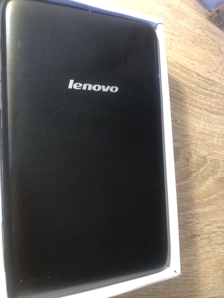 Планшет Lenovo