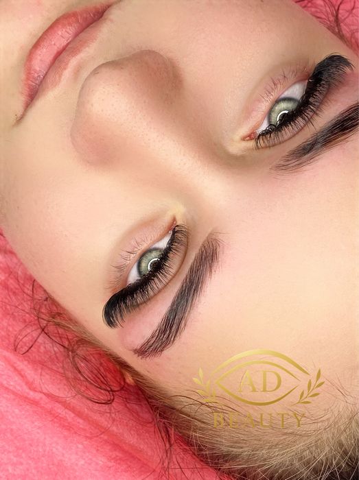 Нарощування вій в центрі міста