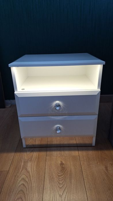 Szafka nocna biała podświetlana