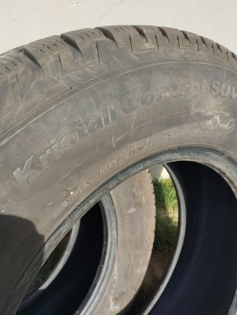 215/70/16R Opona zimowa Kristall Control SUV Fulda