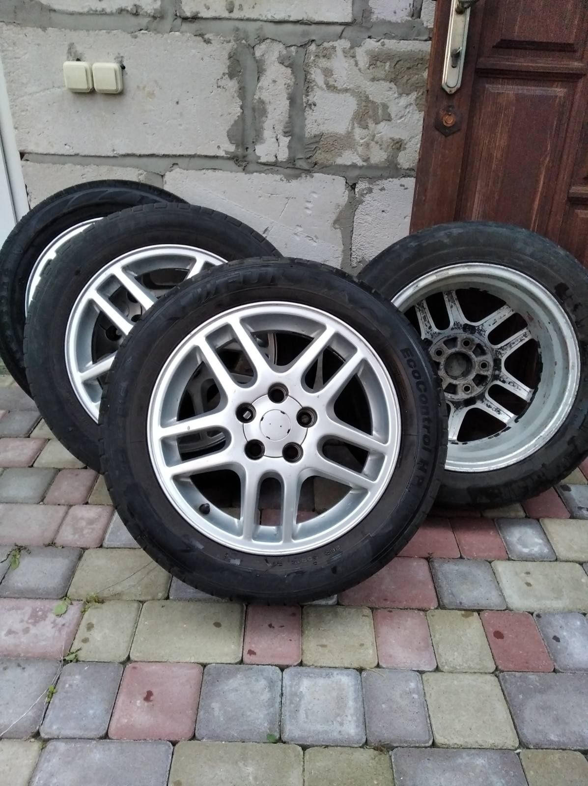 Комплект коліс 4 шт з покришками