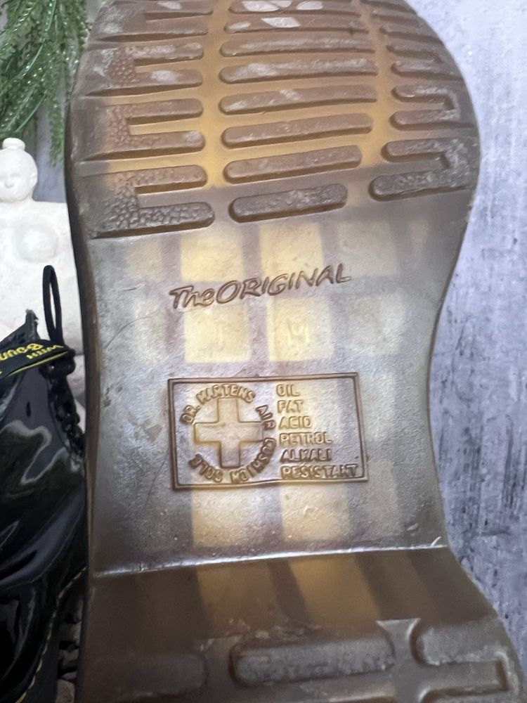 Buty trapery dr. Martens 1460 różowe lakierkowane