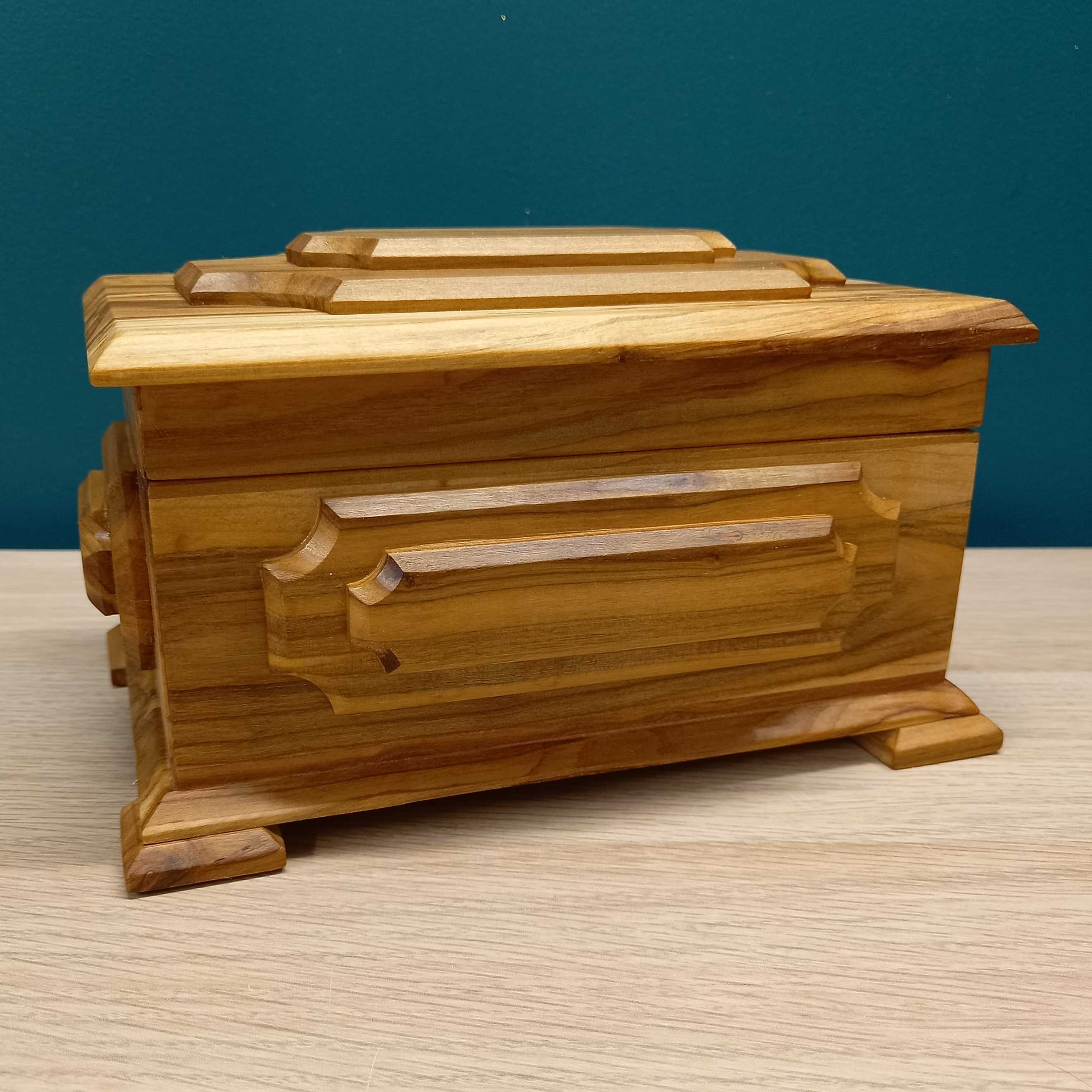 szkatułka/szkatuła/pudełko