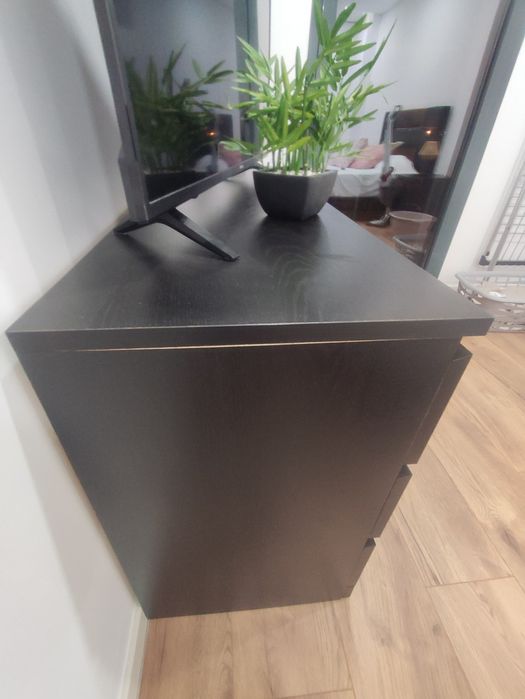 Comoda Malm com 6 gavetas