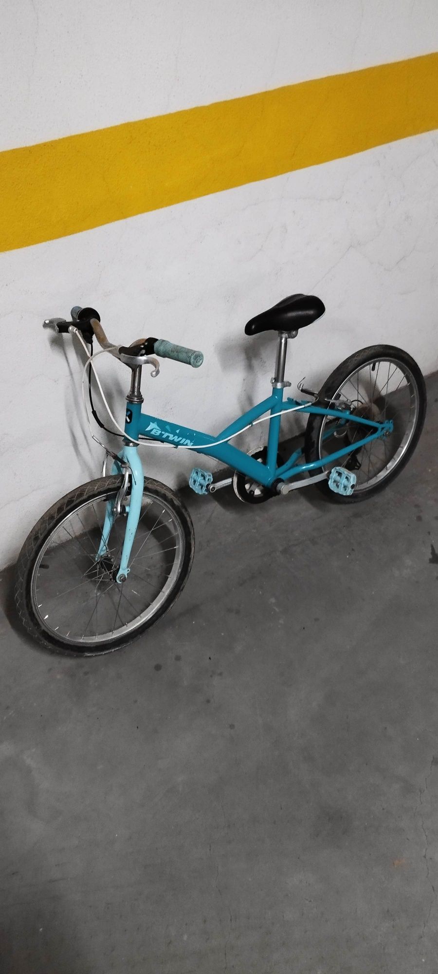 Bicicleta criança Btt da Decatlhon roda 20  6 - 9anos