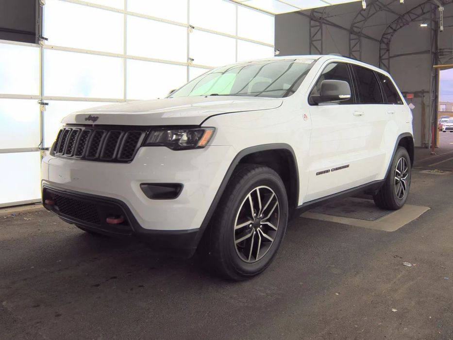 Jeep Grand Cherokee W drodze do portu