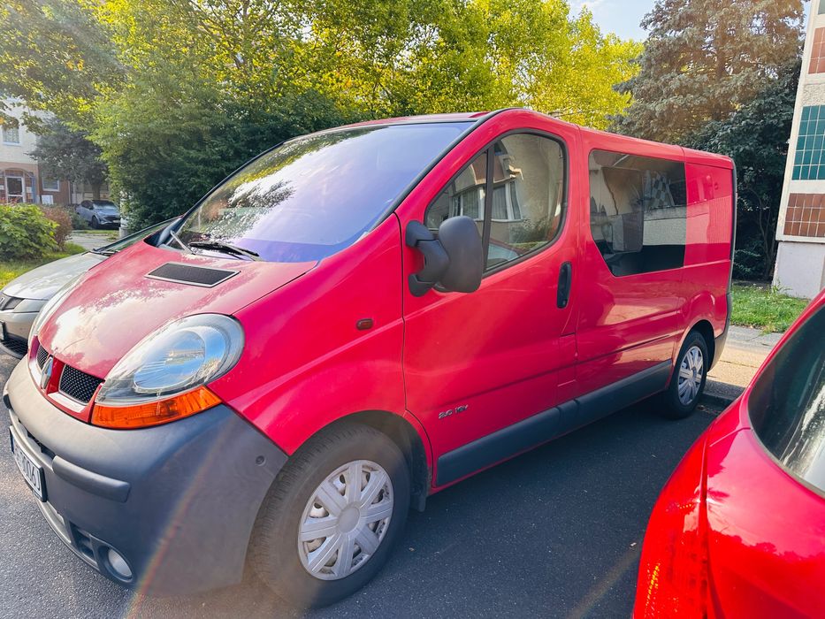 Renault Trafic 2.0+LPG gaz hak 6biegow 6os webasto prywatnie