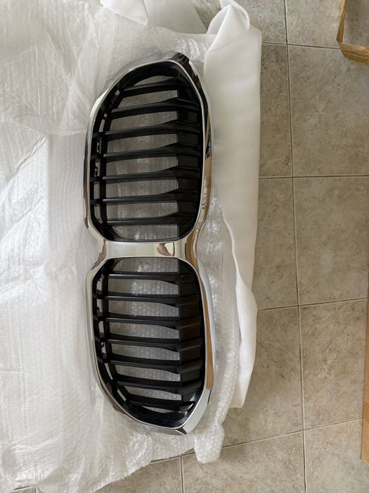 Grelha frontal F40 bmw, original