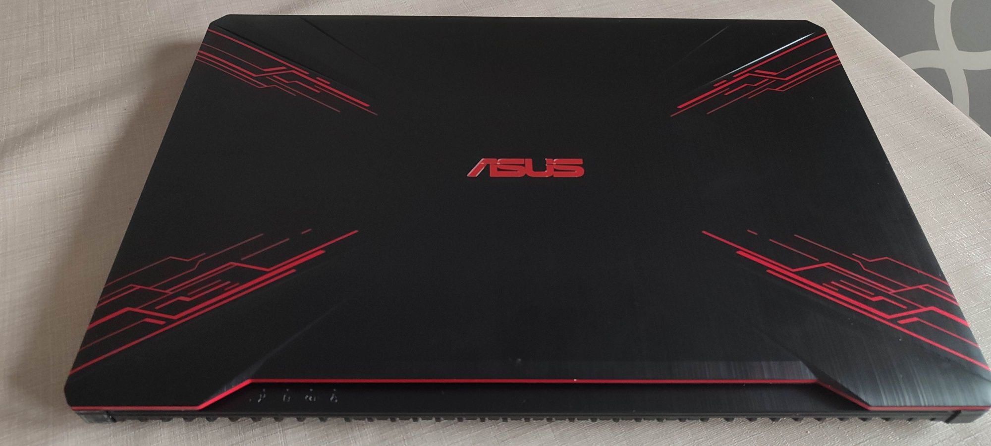 Laptop gamingowy Asus ROG Strix FX504GM GTX1060