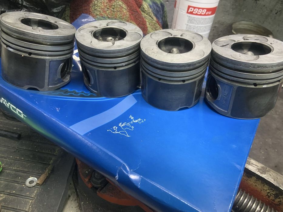 Поршня на BMW e46