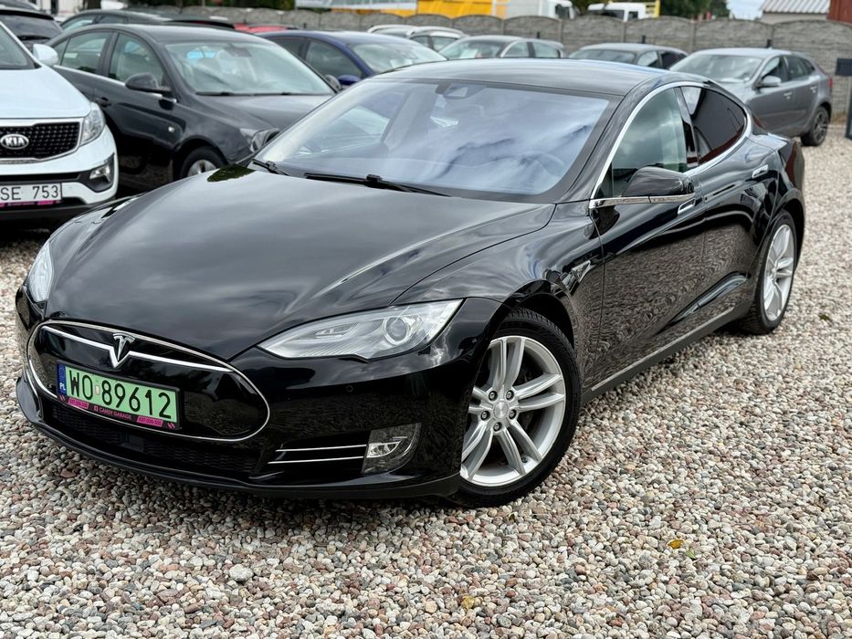 Tesla Model S darmowe_ladowanie_S70_europa_
