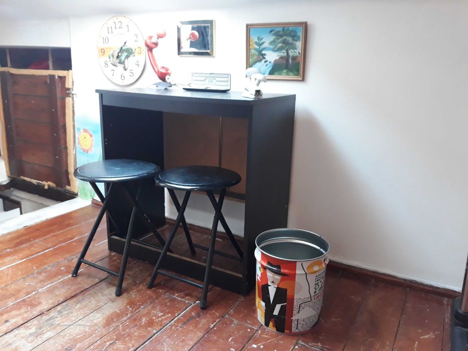 Quarto c/ WC PRIVADO num SOTÃO TETO BAIXO. Centro Lisboa