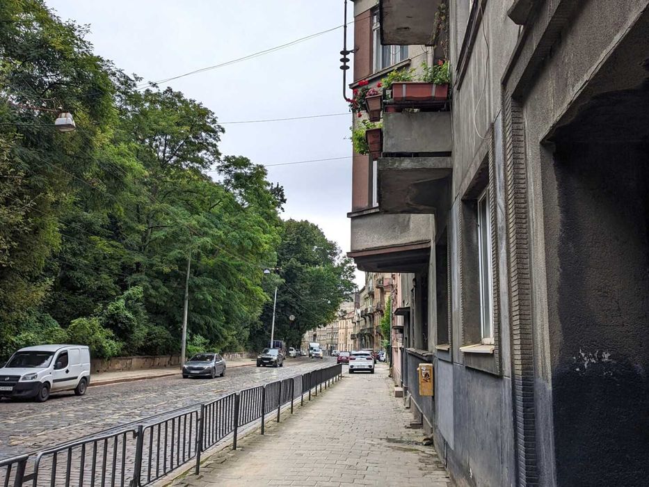 Оренда 3-кімнатної квартири вул. Вітовського