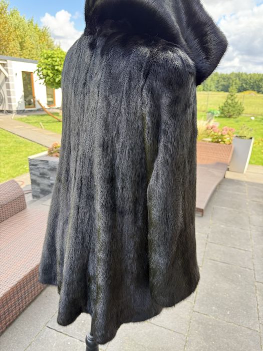 Futro z norek S black lama okazja