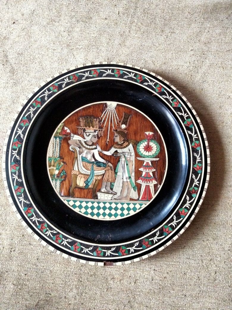 Настенная деревянная тарелка с египетским сюжетом фараона Тотанхамона